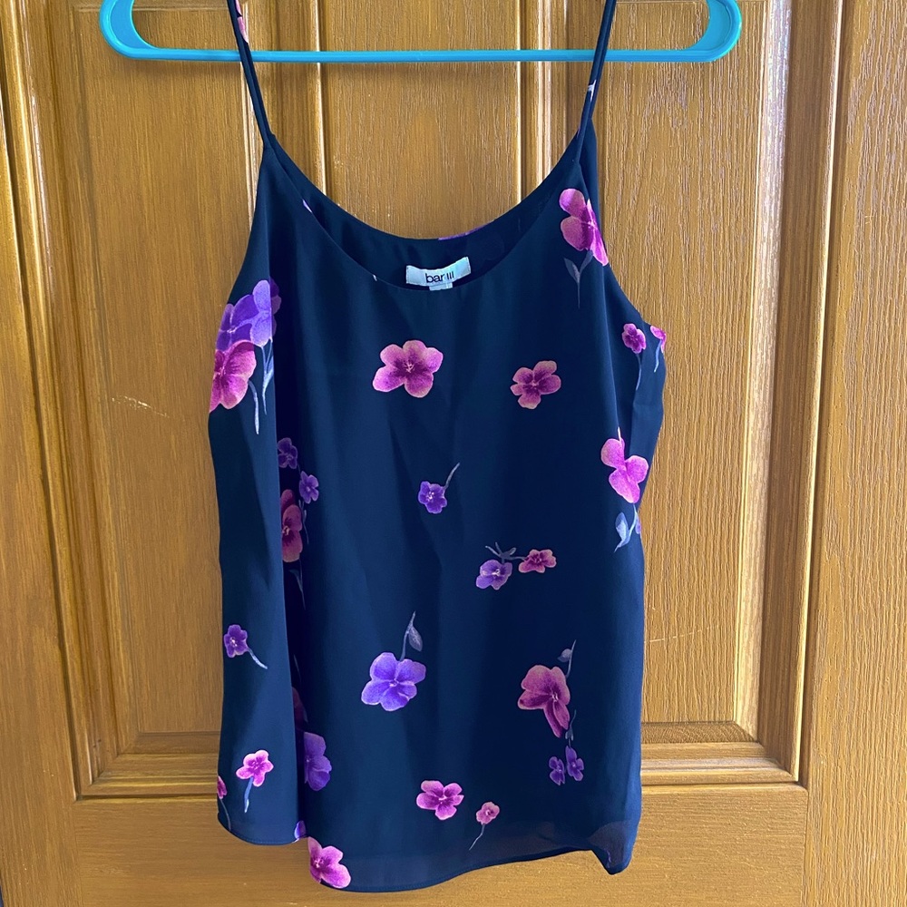 Sleeveless Floral Blouse 🆕🌸